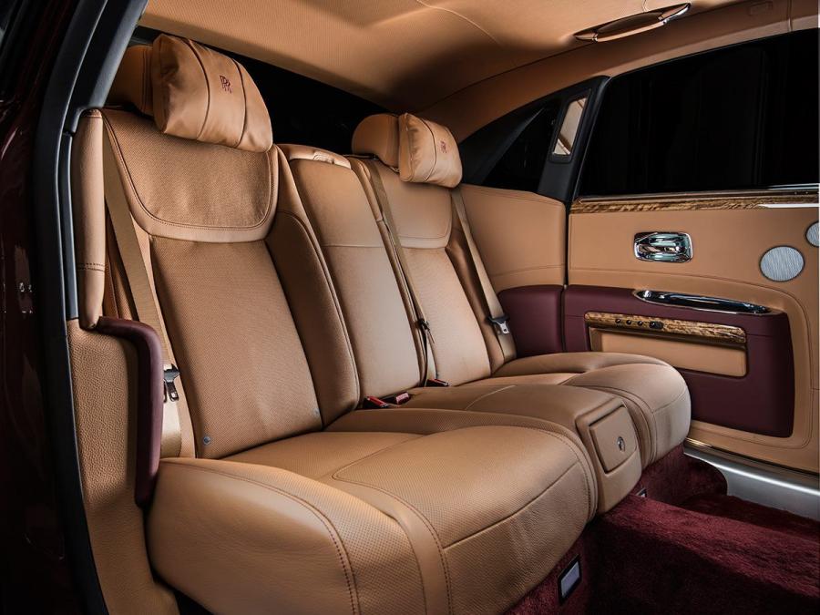  Rolls-Royce Ghost Red Diamond 2015 года  (фото 5 из 6)
